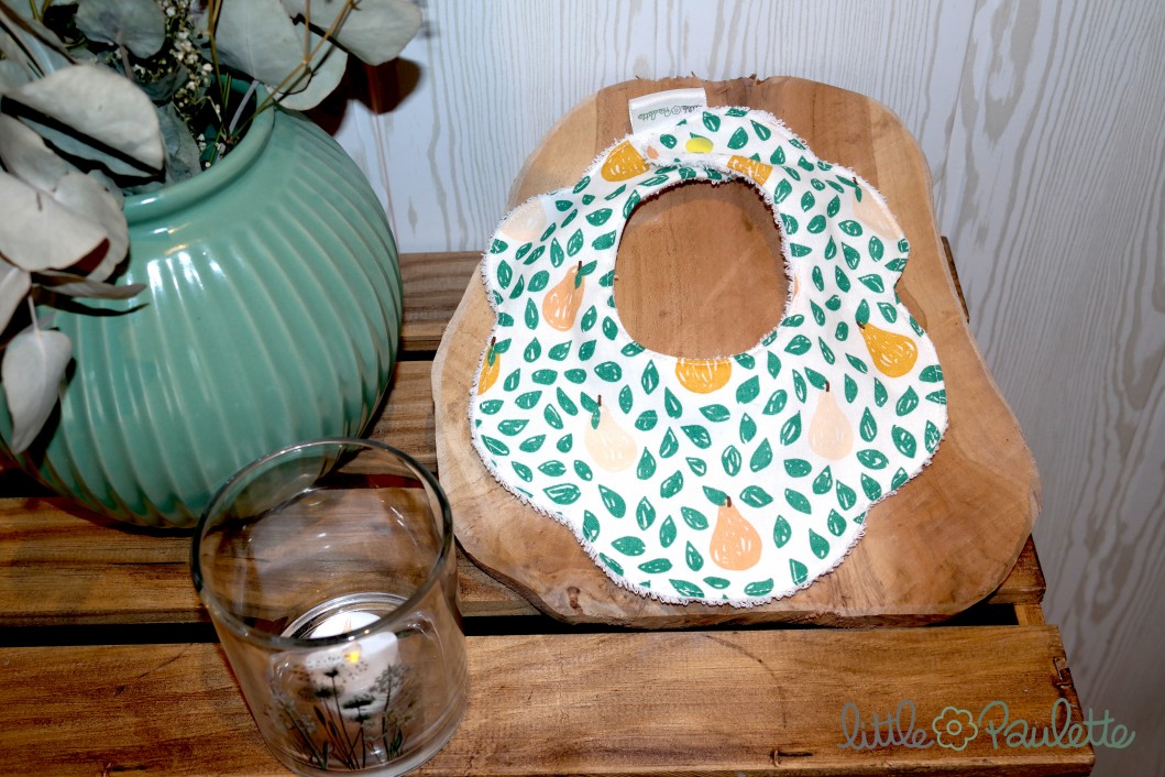 Bavoir fleur Poire